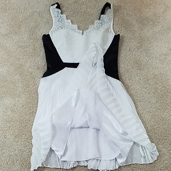 Max and Cleo~Sz 4~White "Tricia" Summer Dress NWT - Picture 9 of 11